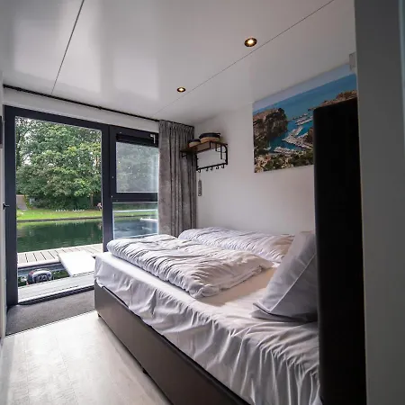 Luxury Houseboat With Beautiful Views Hotel Middelaar Exterior photo