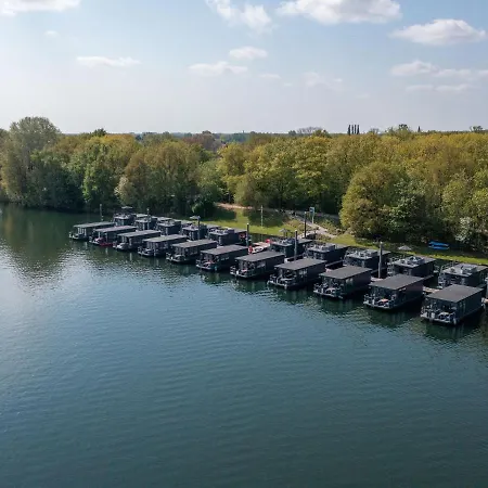 Luxury Houseboat With Beautiful Views Hotel Middelaar Exterior photo