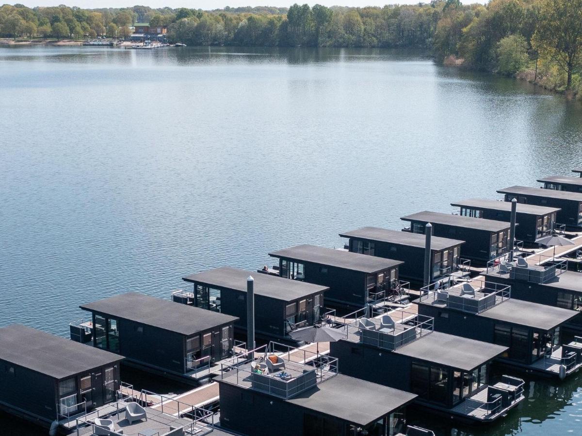 Luxury Houseboat With Beautiful Views Botel