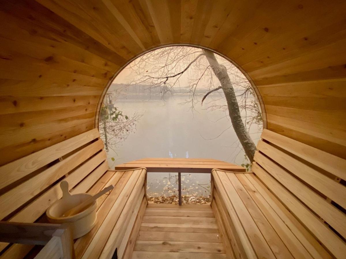 Botel Luxury Houseboat With Beautiful Views *